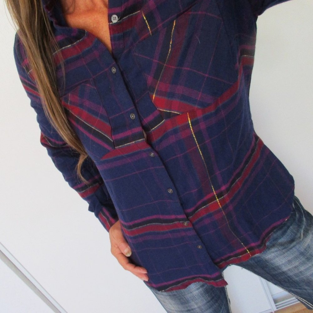 New MAURICES Shirt Plaid Button Down Size Medium